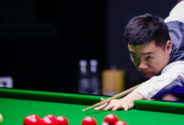 借其卓越的 借其卓越的