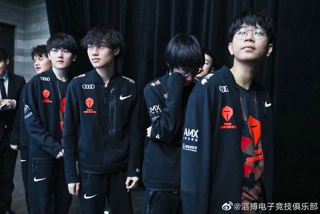 库里的深厚 库里的深厚