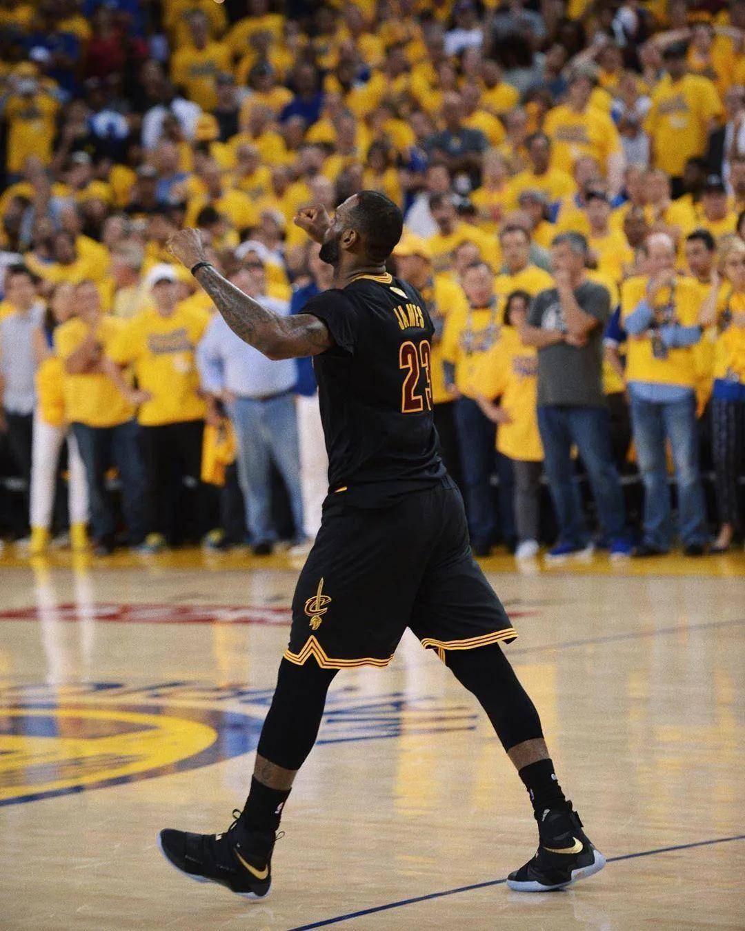 在商业化与 在商业化与